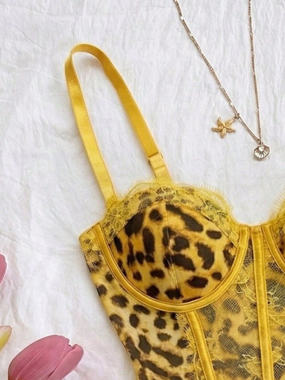 Yellow Casual Women's Leopard Print Bustier Lace Trim Camisole - Picture 7 of 7